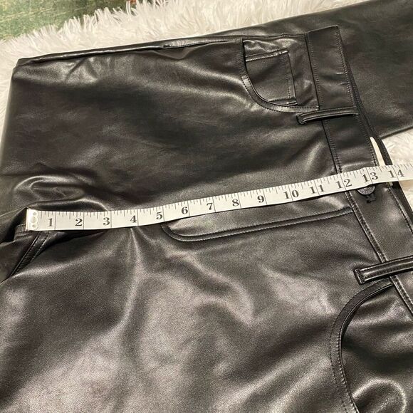 Abercrombie & Fitch The 90's Straight Ultra High Rise Pants in Black Vegan Leath - Picture 5 of 8